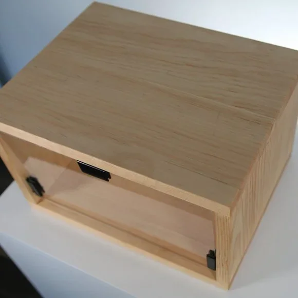 Display Showcase Box - Picture 2 of 7